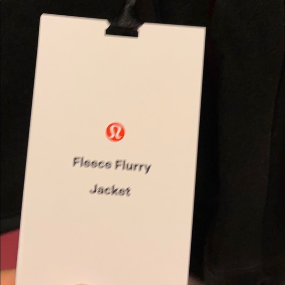 Lulu Lemon Furry Fleece Jacket Sold Out Online - Picture 5 of 6